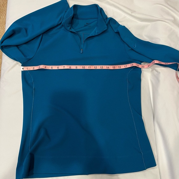 Nike Dri-Fit Women’s Long Sleeve Athletic Shirt - Picture 6 of 6